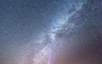 Wallpaper Silhouette of Person at Night