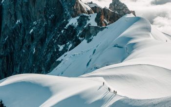 Wallpaper People on Snow-Covered Ridge