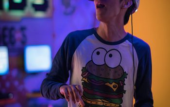 Wallpaper Man Wearing Sony PlayStation VR