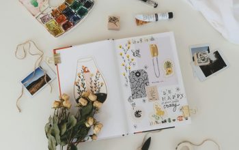 Wallpaper Flatlay Photography: White Surface Still Life