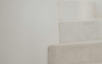 Wallpaper A Close Up of a Set of White Stairs