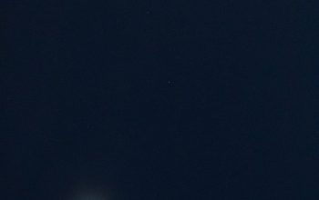 Wallpaper Scenery of White Moon and Stars