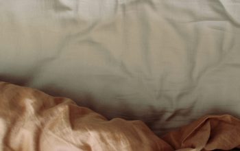 Wallpaper White and Brown Bed Comforter
