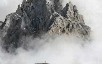 Wallpaper Gray Mountain During Daytime