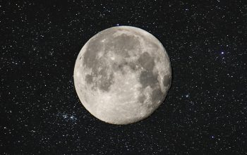 Wallpaper Earth’s Moon