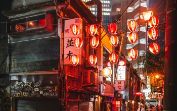 Wallpaper Lantern on the Street at Night