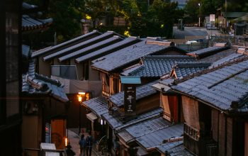 Wallpaper Brown Wooden Houses Near Green Trees During Daytime
