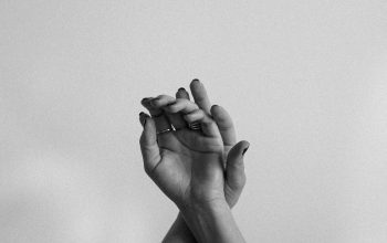 Wallpaper Grayscale Hand Photo