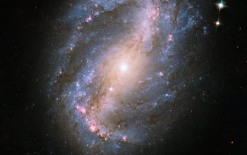 Wallpaper A Very Large Spiral Galaxy in the Sky