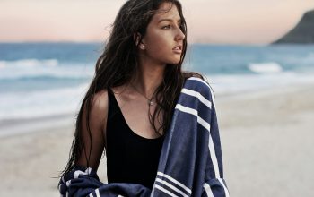Wallpaper Woman in Monokini on Seashore