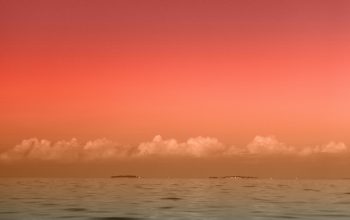 Wallpaper Seascape Photography of Sea Under Half-Moon