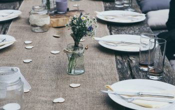 Wallpaper White Plate Aligned on Table