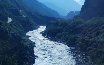 Wallpaper River Flowing Between Green Fields