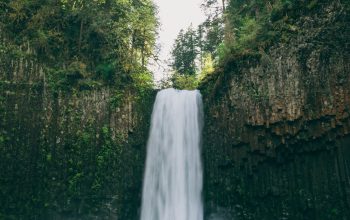 Wallpaper Majestic Waterfalls