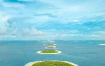 Wallpaper Aerial Photography of Green Islets