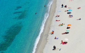 Wallpaper Bird’s Eye View Beach Crowd