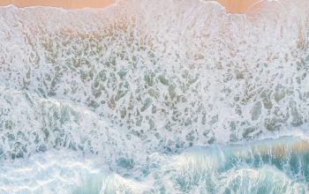 Wallpaper Aerial Photography of Waves Splashing on White Sand Beach