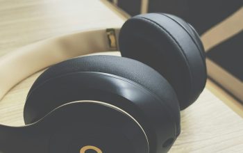 Wallpaper Black Beats By Dr. Dre Wireless Headphones