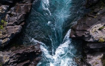 Wallpaper Waterfalls on Rocky Mountain