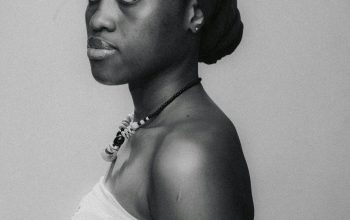Wallpaper A Black and White Woman