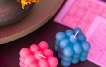 Wallpaper Pink and Blue Bubble Candles with Flowers