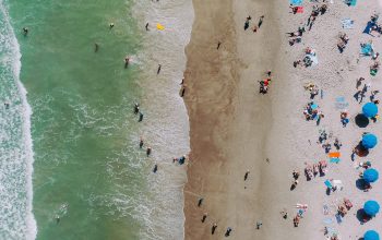 Wallpaper Aerial Photography of People on a Beach