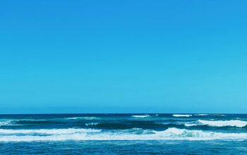 Wallpaper Sea Waves Under Blue Sky