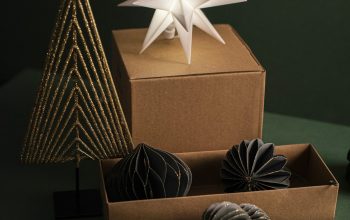 Wallpaper Brown and Black Gift Boxes
