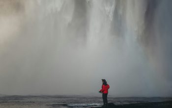 Wallpaper Majestic Waterfall