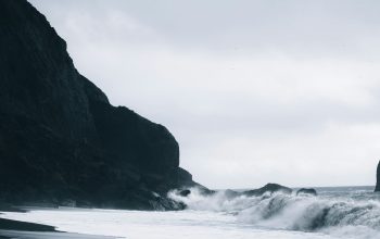 Wallpaper Surfer on Beach