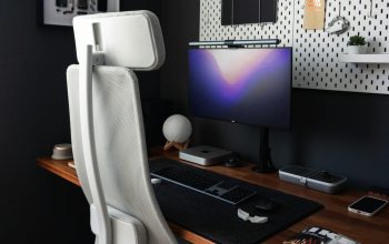 Wallpaper A Chair in Front of a Computer