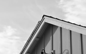 Wallpaper A Black and White Building Light