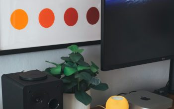 Wallpaper Computer Monitor on Wooden Desk